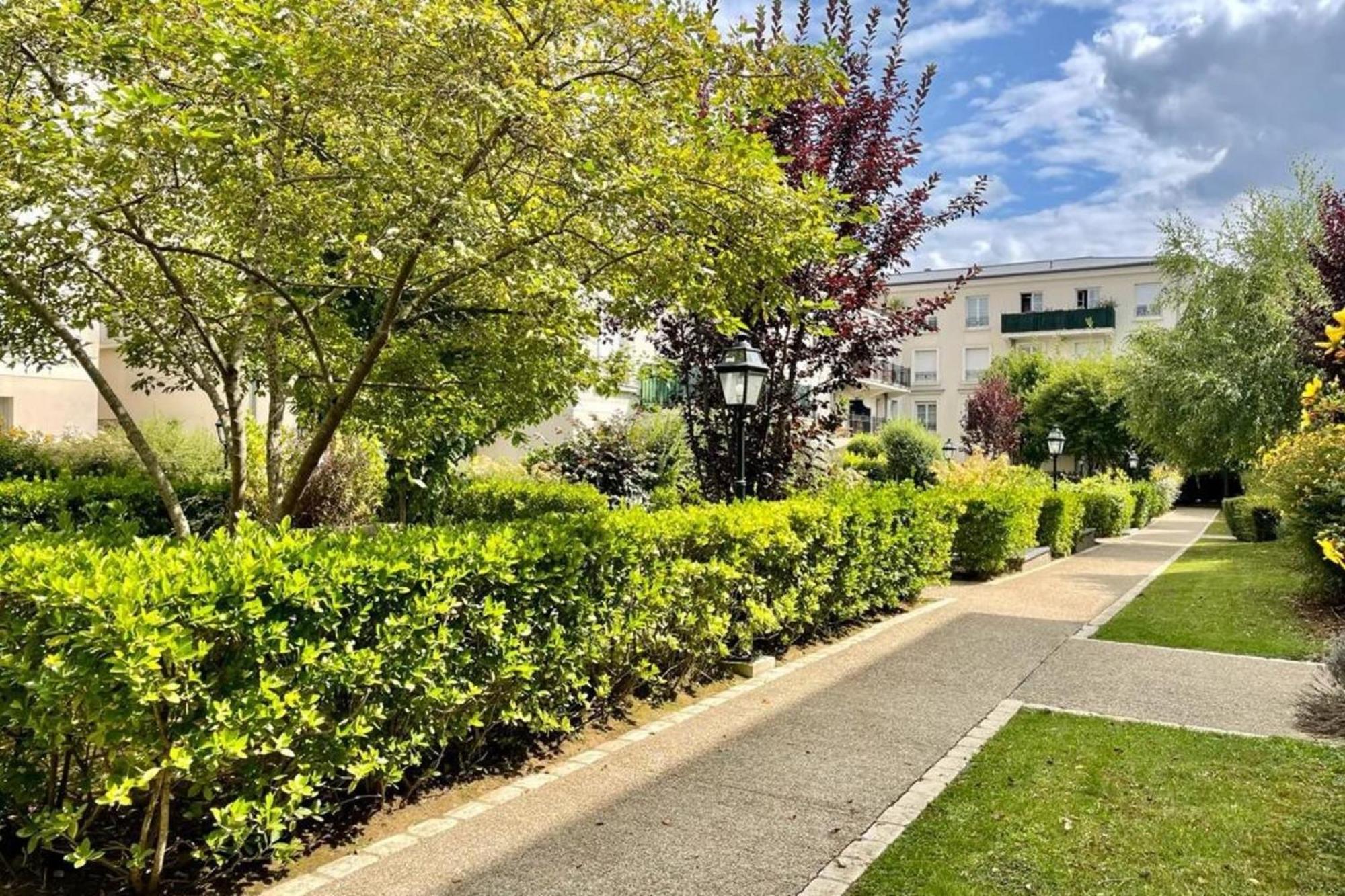 Suites Rive Gauche - 8Min De Disney - Chez Michel Serris Exterior foto
